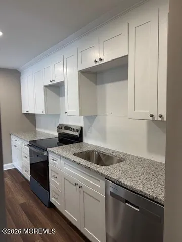 $2,500 | 204 Covered Bridge Boulevard, Unit F, Manalapan, NJ 07726