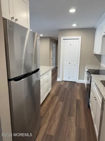 $2,500 | 204 Covered Bridge Boulevard, Unit F, Manalapan, NJ 07726