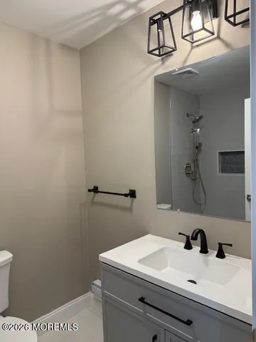 $2,500 | 204 Covered Bridge Boulevard, Unit F, Manalapan, NJ 07726