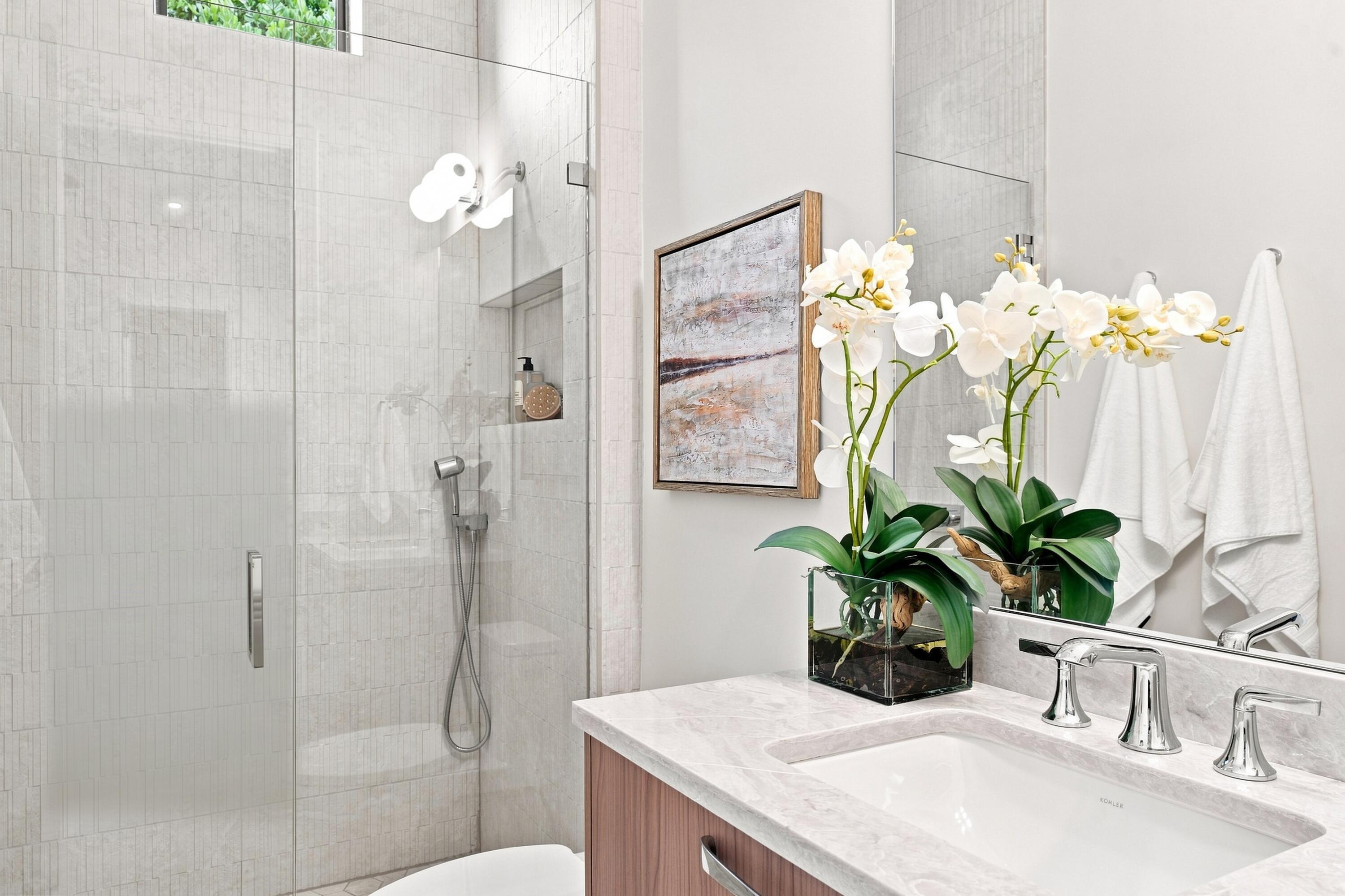 3093 Banyan Road Boca Raton, FL 33432 - Photo 38 of 54 Bathroom