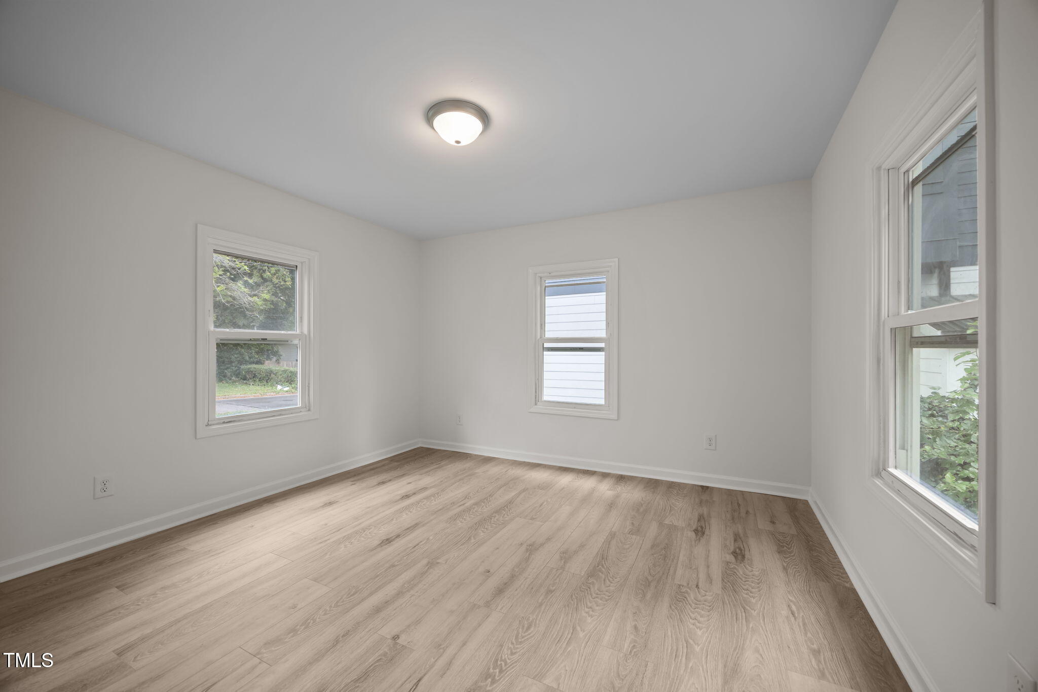 324 Bragg Street Raleigh, NC 27601 - Photo 13 of 24 16-web-or-mls-IMG_1053