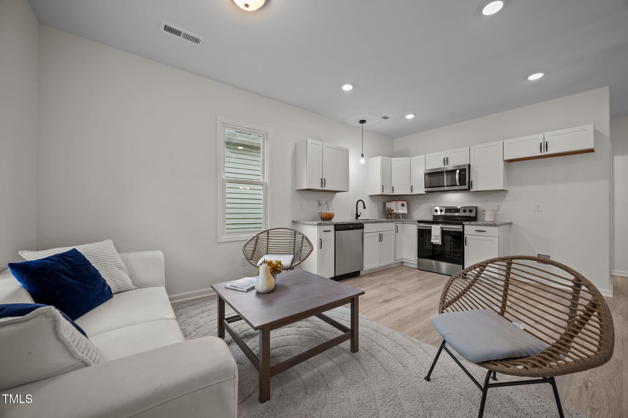 324 Bragg Street Raleigh, NC 27601 - Photo 7 of 24 26-web-or-mls-IMG_1083