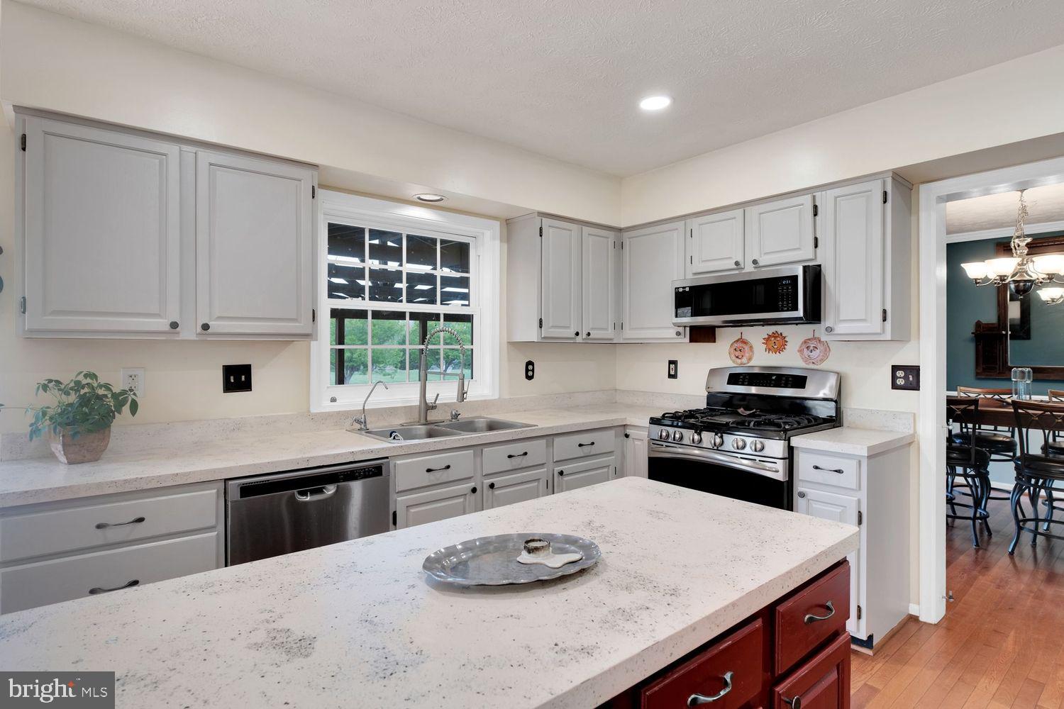 17202 Spates Hill Road Poolesville, MD 20837 - Photo 11 of 60