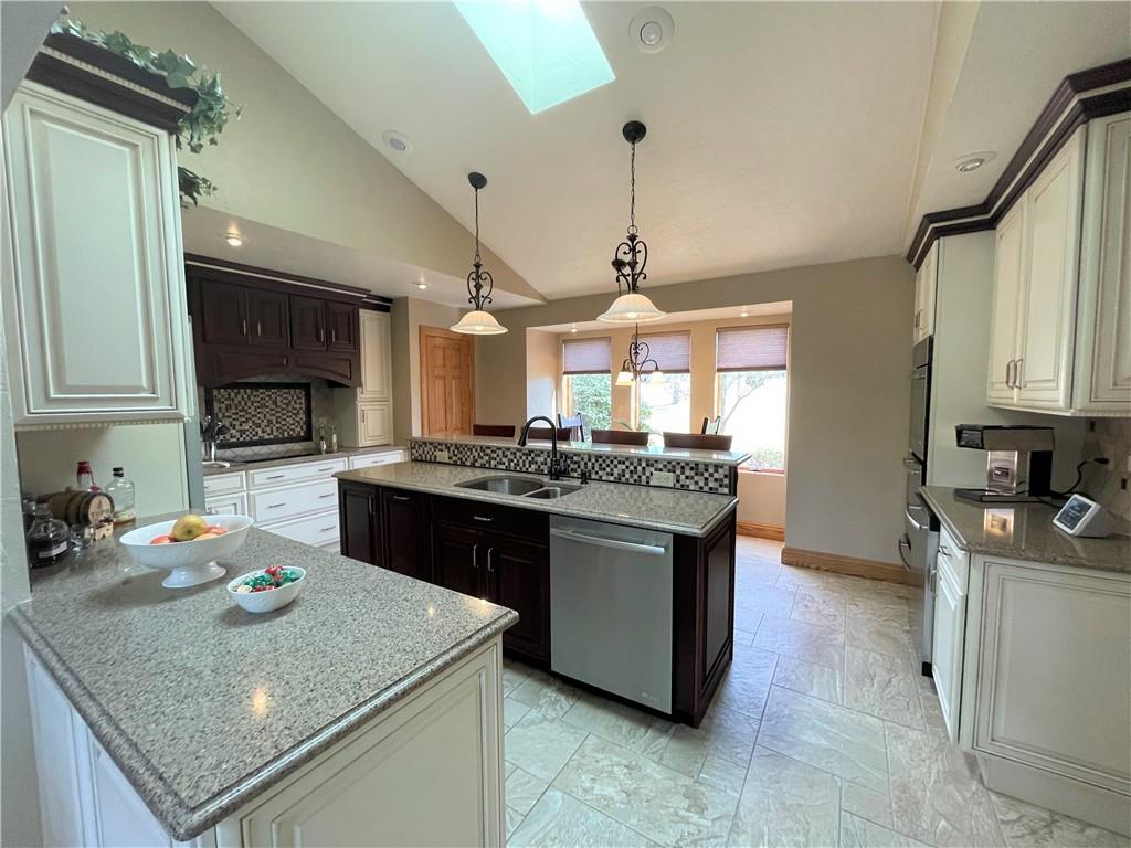 224 Henricks Road Butler, PA 16001 - Photo 6 of 25