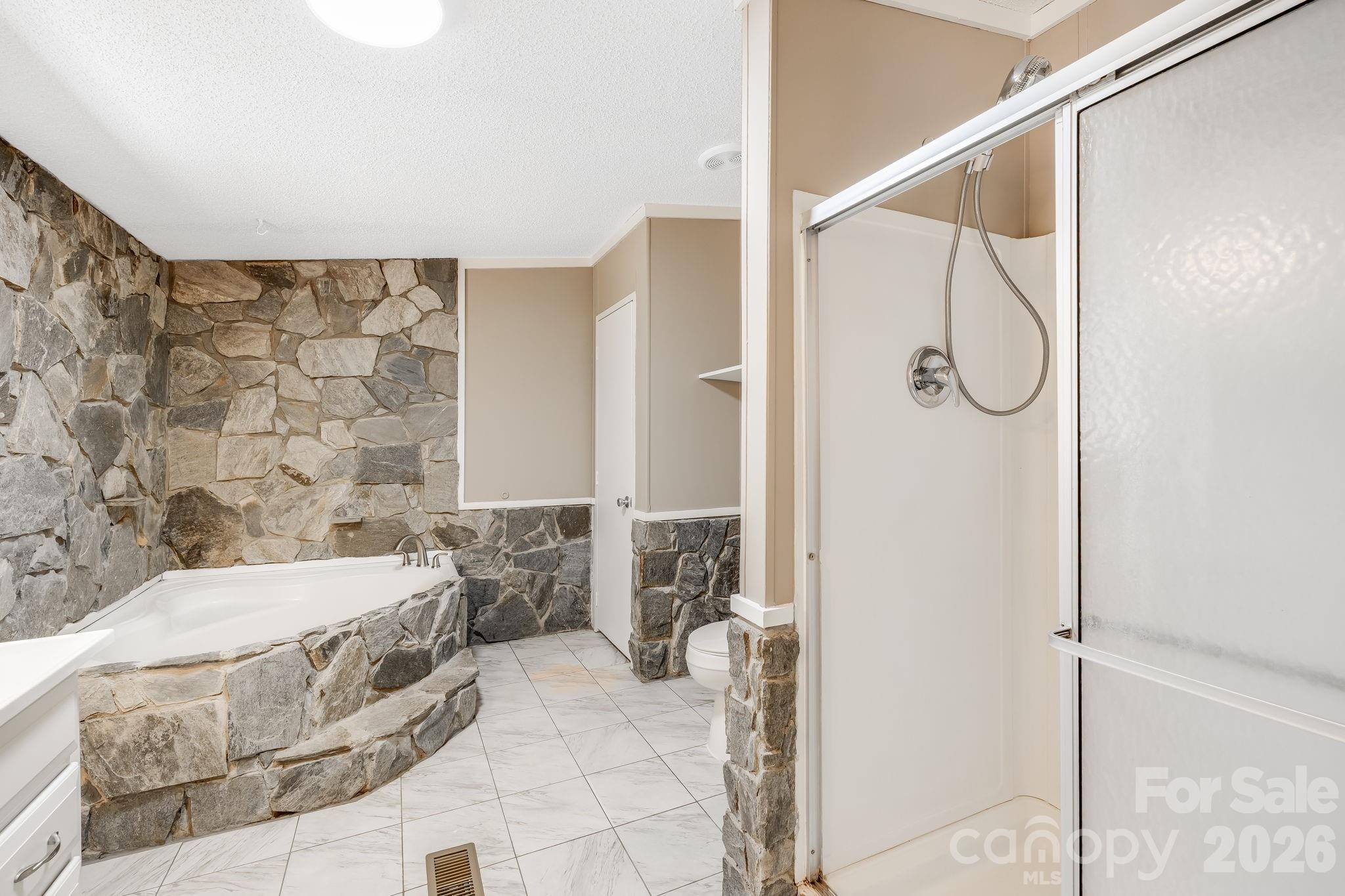81 Spring Mountain Road Fairview, NC 28730 - Photo 24 of 37 Gallery Image 24