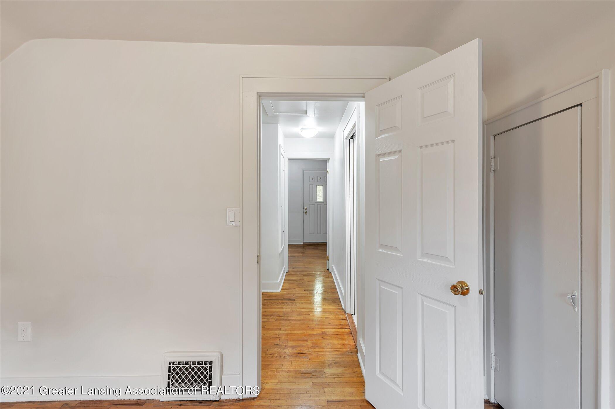 301 Stoner Road Lansing, MI 48917 - Photo 23 of 40 26-301-Stoner-Rd-Windowstill-Real-Estate