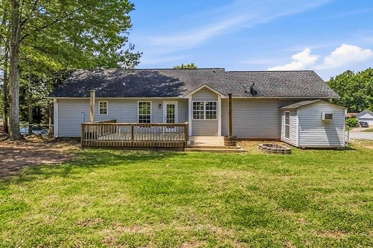 312 Carmichael Court Boiling Springs, SC 29316 - Photo 31 of 41