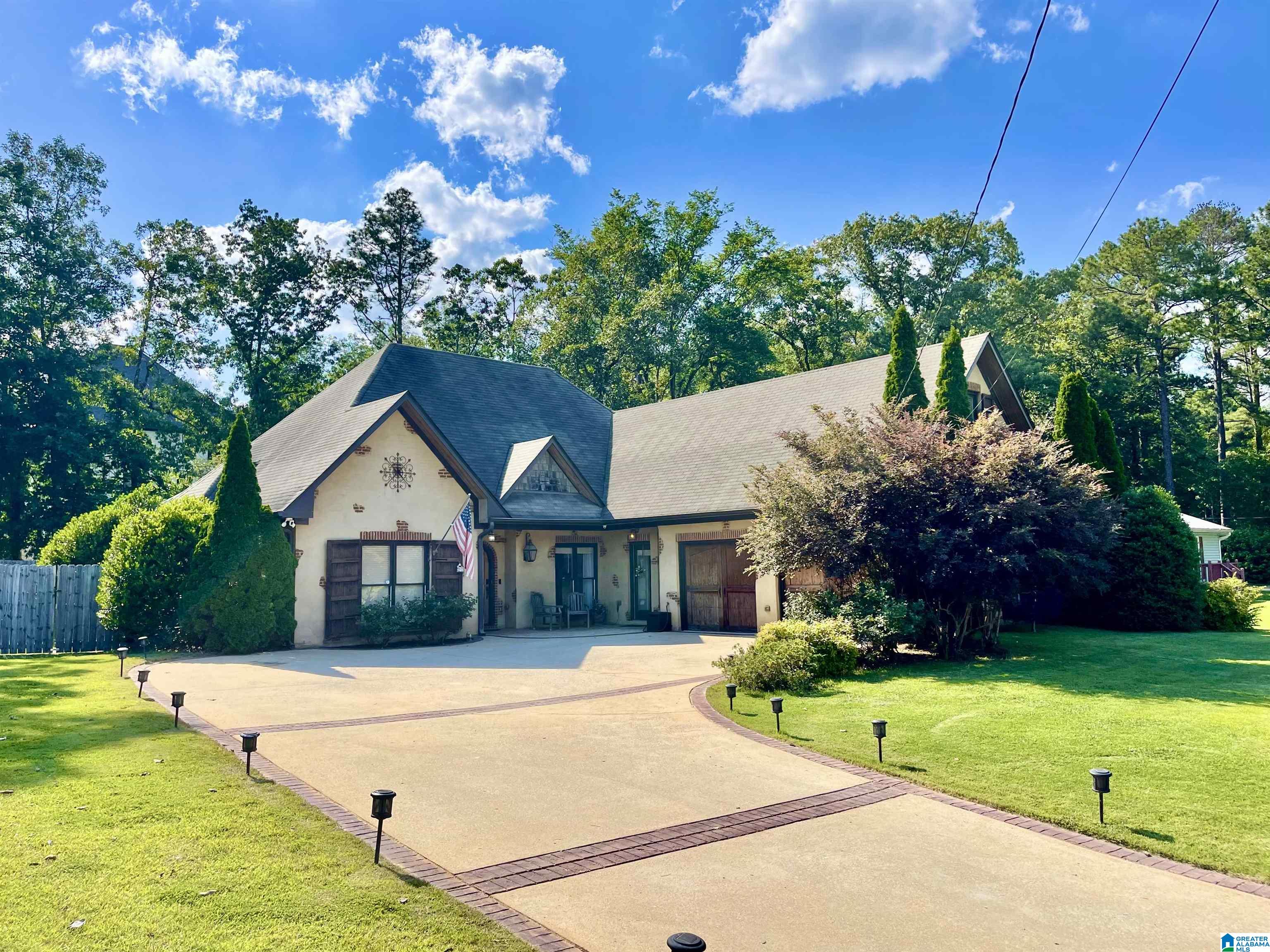 133 Old Spanish Trail Alabaster, AL 35007 - Photo 1 of 44