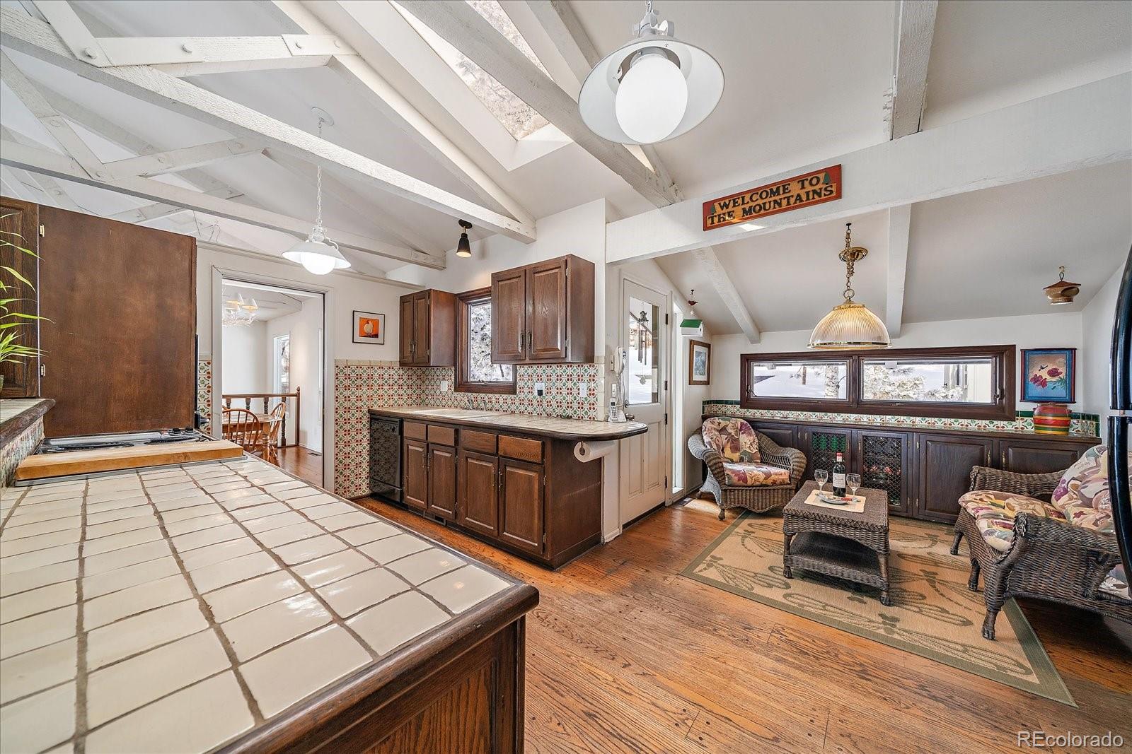 21993 Crestmoor Road Golden, CO 80401 - Photo 10 of 39 Gallery Image 10