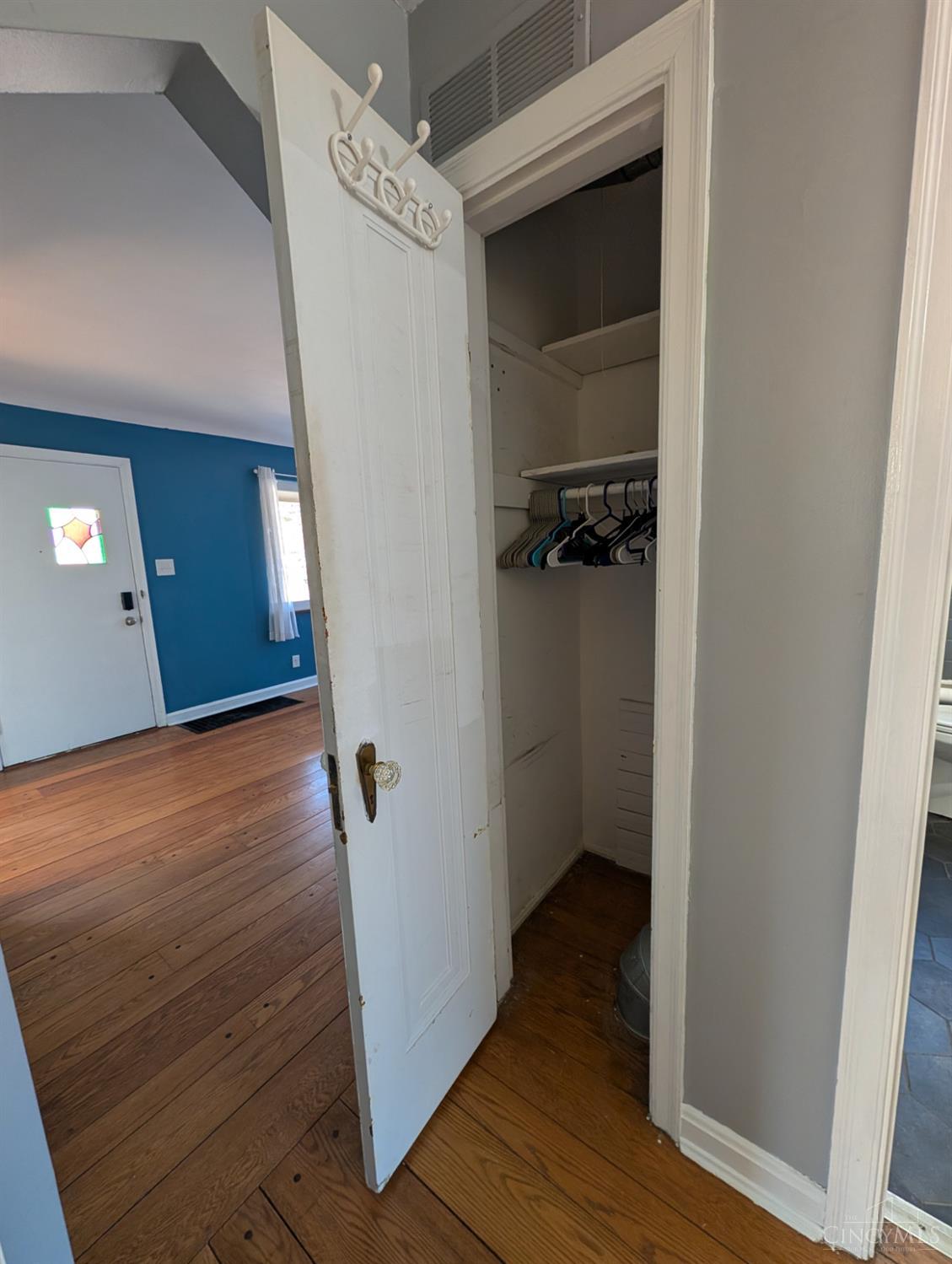 6656 Plainfield Road Silverton, OH 45236 - Photo 20 of 49