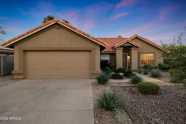 $2,900 | 3425 East Tonto Lane, Phoenix, AZ 85050