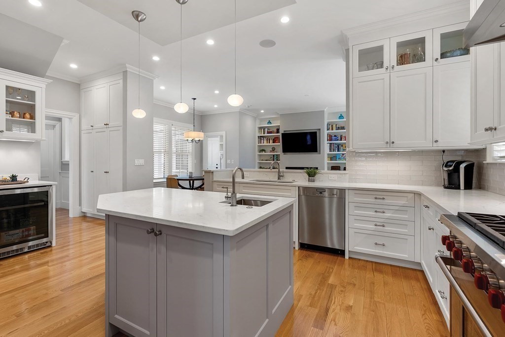 18 Jameson Road Newton, MA 02458 - Photo 7 of 31 Gallery Image 7