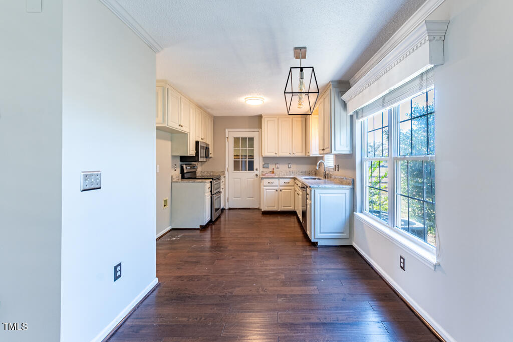 360 Sandy Ridge Road Dunn, NC 28334 - Photo 5 of 27 DSC_6279-HDR
