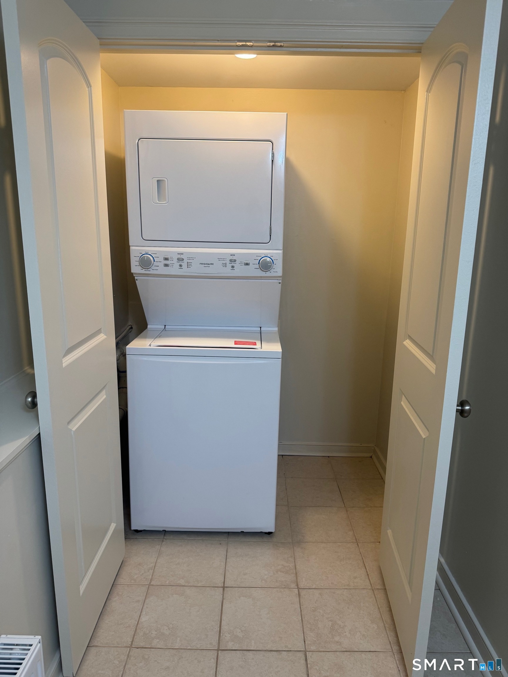 28 Reed Street, Unit 1 New London, CT 06320 - Photo 10 of 19