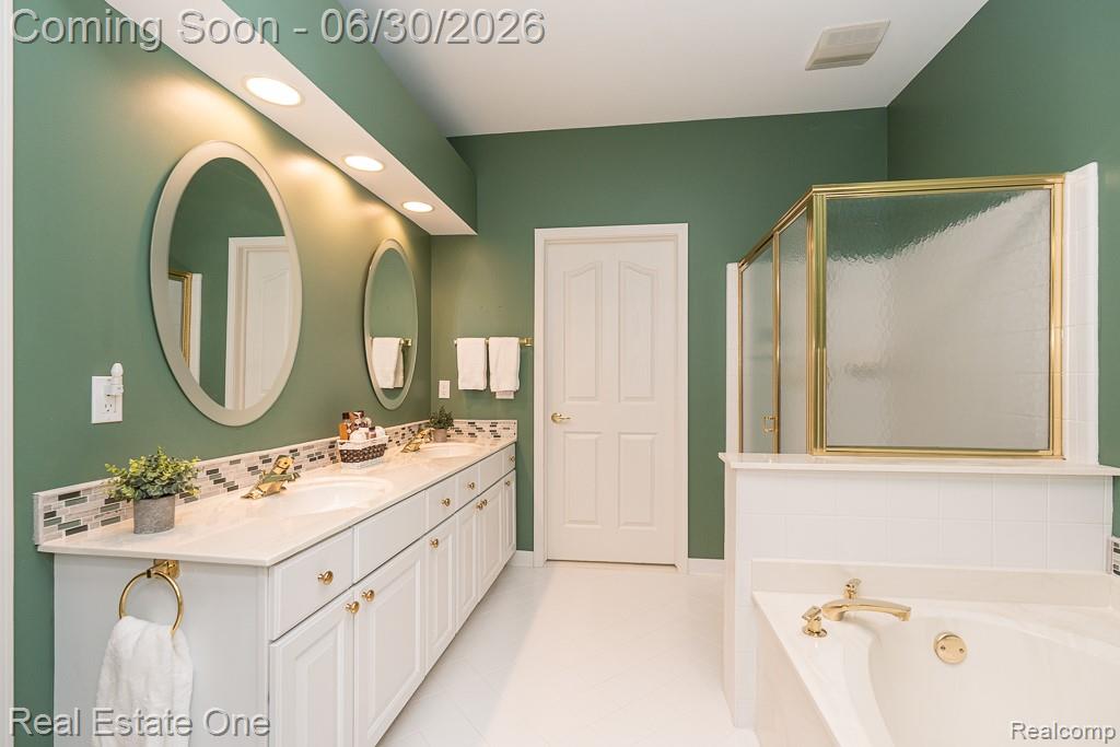 1904 Dunham Drive, Unit 12 Rochester, MI 48306 - Photo 22 of 45