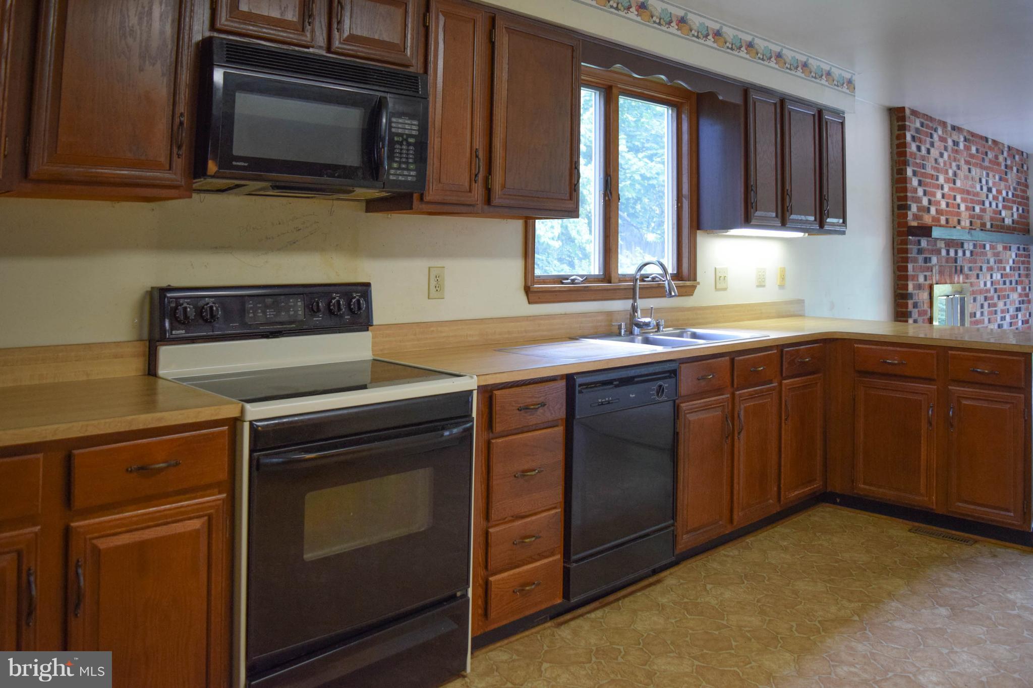 7035 Ridge Road Frederick, MD 21702 - Photo 8 of 29 Kitchen