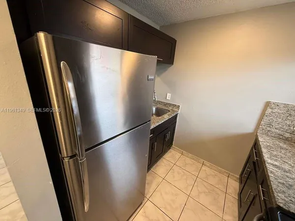 $2,000 | 2721 Northwest 23rd Court, Unit 4, Miami, FL 33142
