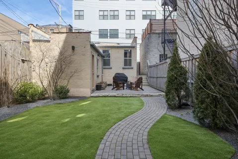 $6,300 | 1065 North Marshfield Avenue, Unit 2, Chicago, IL 60622