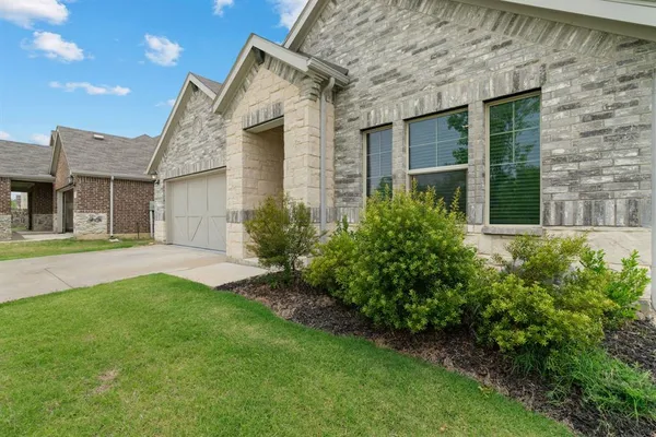 $435,500 | 3112 Kingsgarden Road, Denton, TX 76207