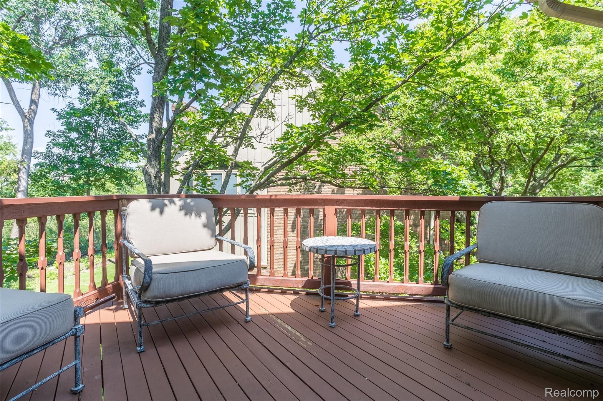 56 Vaughan-Ridge Road Bloomfield Hills, MI 48304 - Photo 21 of 41 Deck off Kitchen and Dining Room