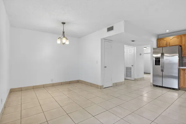 $2,700 | 7599 Northwest 73rd Terrace, Tamarac, FL 33321