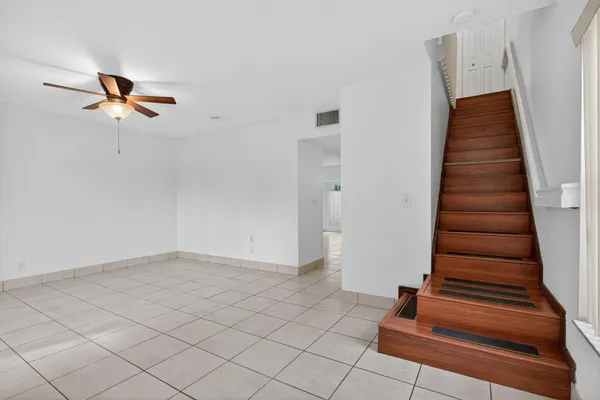 $2,700 | 7599 Northwest 73rd Terrace, Tamarac, FL 33321