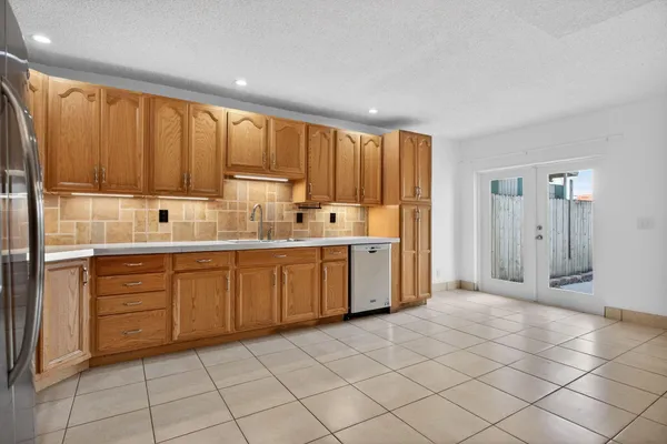 $2,700 | 7599 Northwest 73rd Terrace, Tamarac, FL 33321