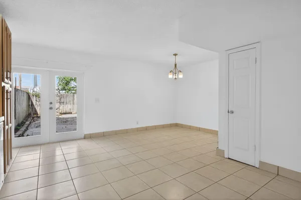 $2,700 | 7599 Northwest 73rd Terrace, Tamarac, FL 33321