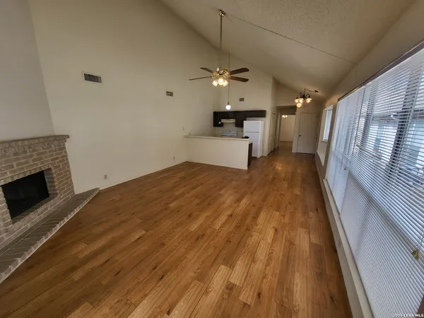 $1,025 | 8427 Cranberry Hill, Unit 2, San Antonio, TX 78254
