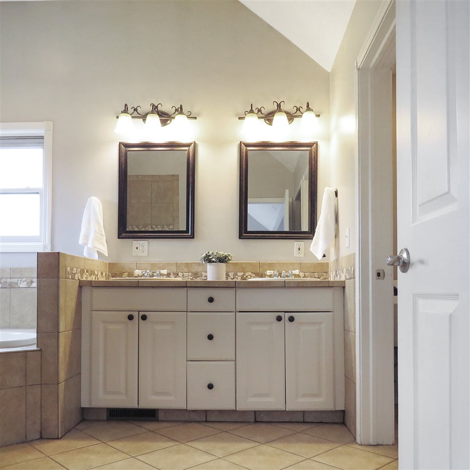 220 West Potter Road Traverse City, MI 49696 - Photo 19 of 35 1881433-23.JPG
