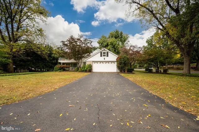 $699,000 | 1202 Old Mill Road, Wyomissing, PA 19610