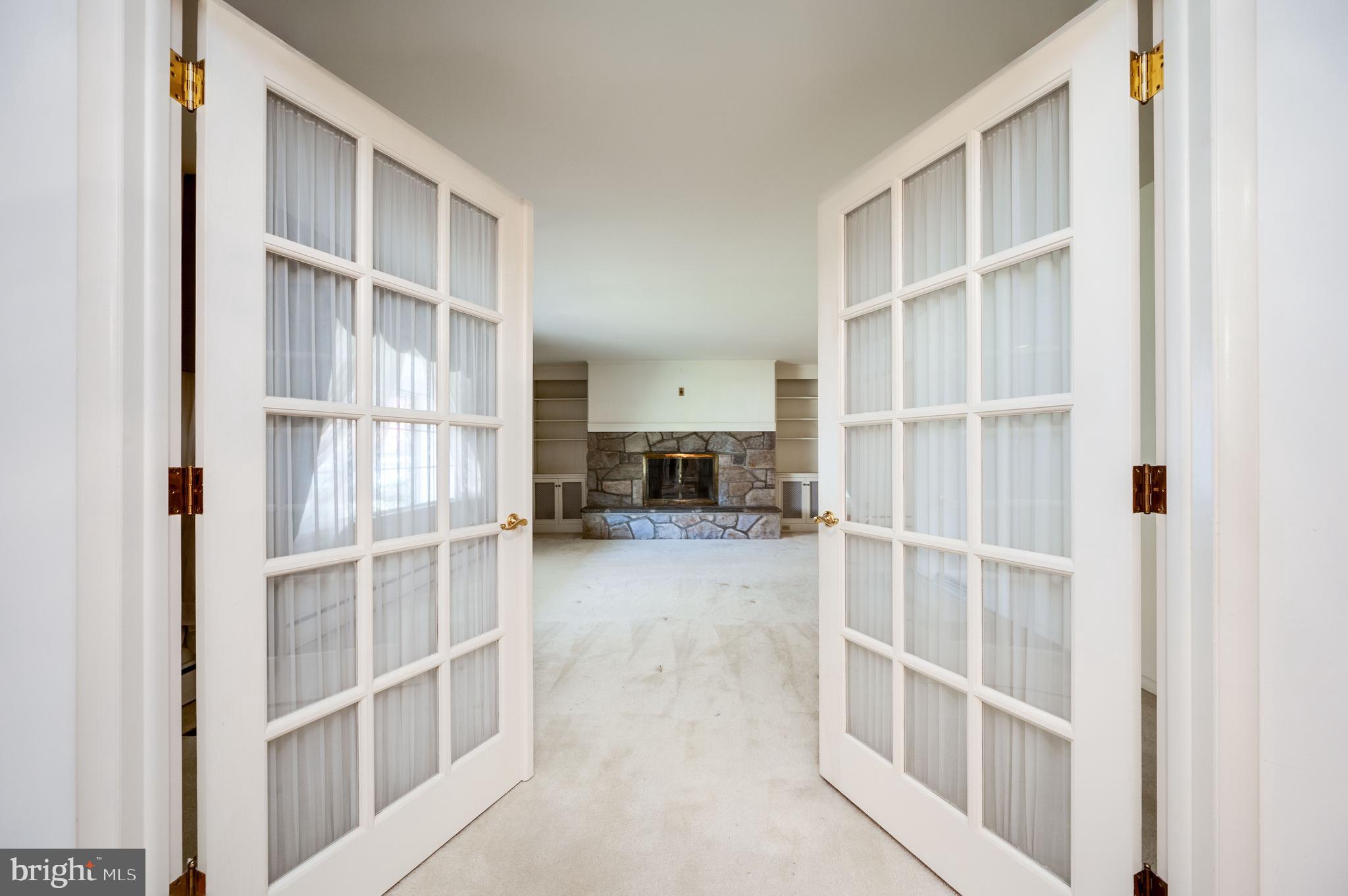 1202 Old Mill Road Wyomissing, PA 19610 - Photo 6 of 58 a room with a furniture and a window