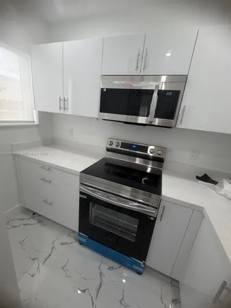 $1,750 | 2431 Northwest 23rd Street, Unit 1, Miami, FL 33142