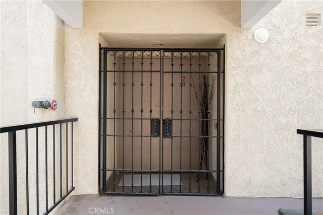 a view of a black and white wall