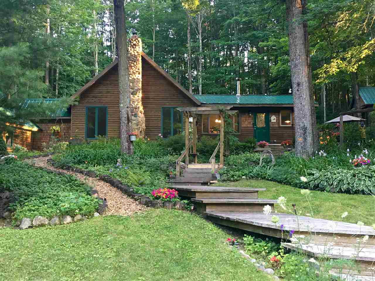 2008 East Ruthardt Road Traverse City, MI 49684 - Photo 2 of 53 1820962-1.JPG