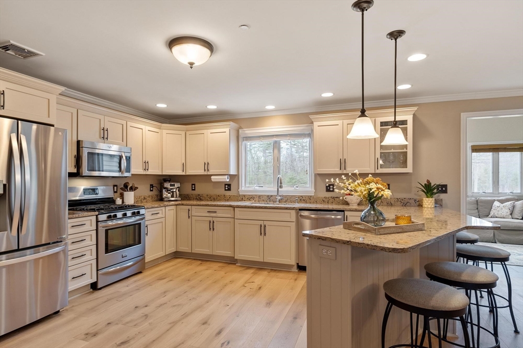 218 Rangeway Road, Unit 292 Billerica, MA 01862 - Photo 11 of 40