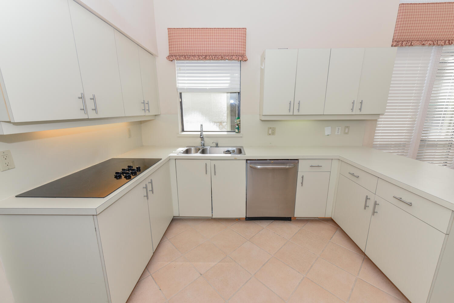 10209 Spyglass Way Boca Raton, FL 33498 - Photo 16 of 51 10209 Spyglass Way Boca Raton-large-033-