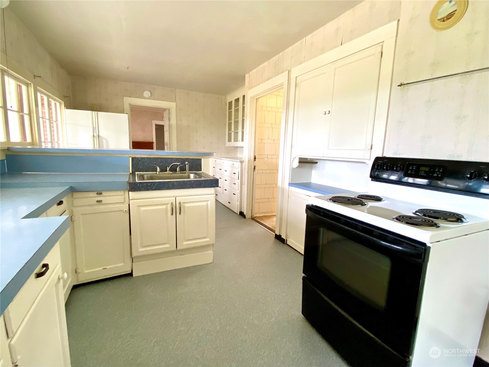 5059 Jones Road Oak Harbor, WA 98277 - Photo 5 of 40 Gallery Image 5