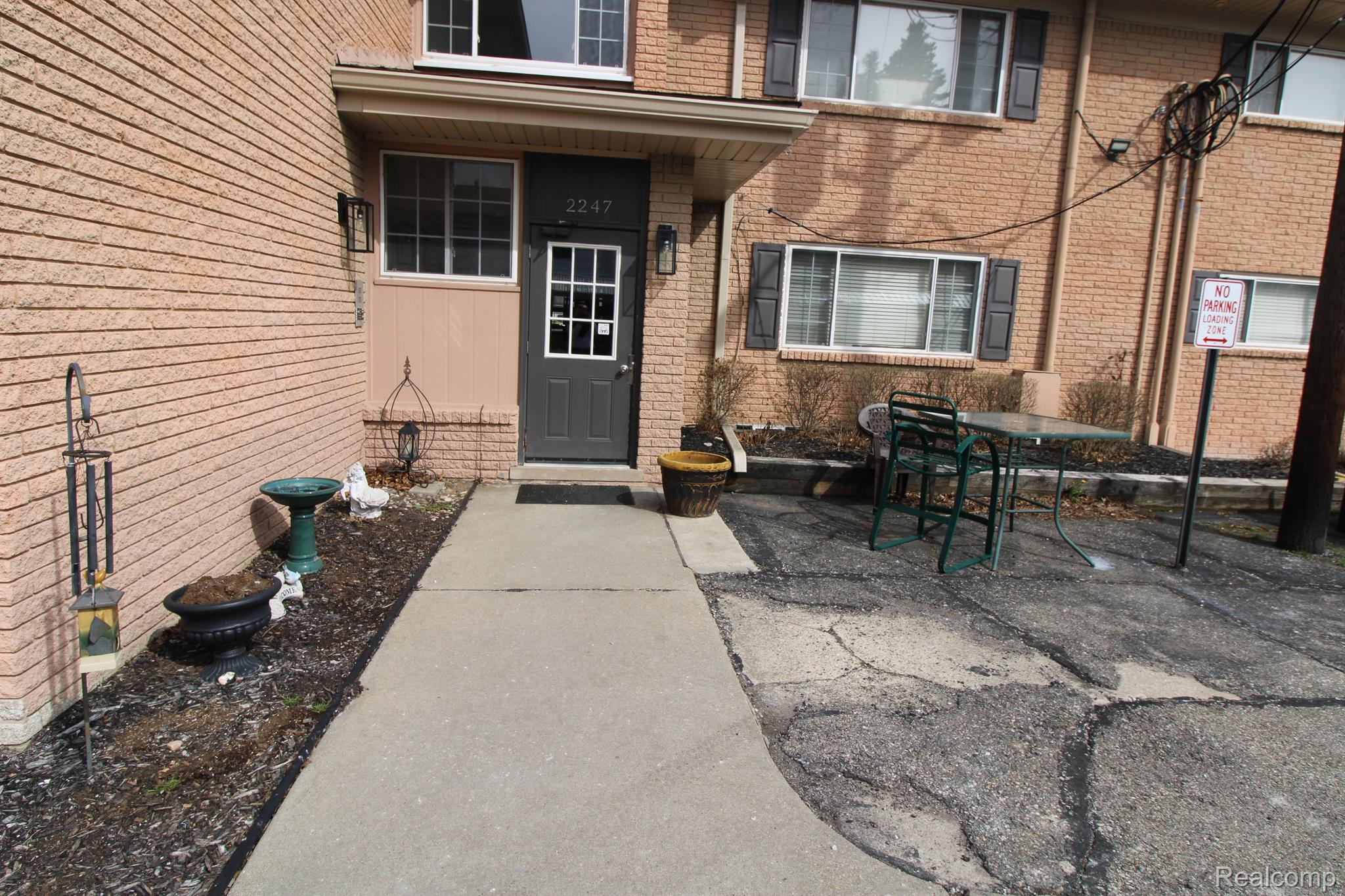 2247 Walton Blvd., Unit 63 Rochester, MI 48309 - Photo 4 of 18 Gallery Image 4