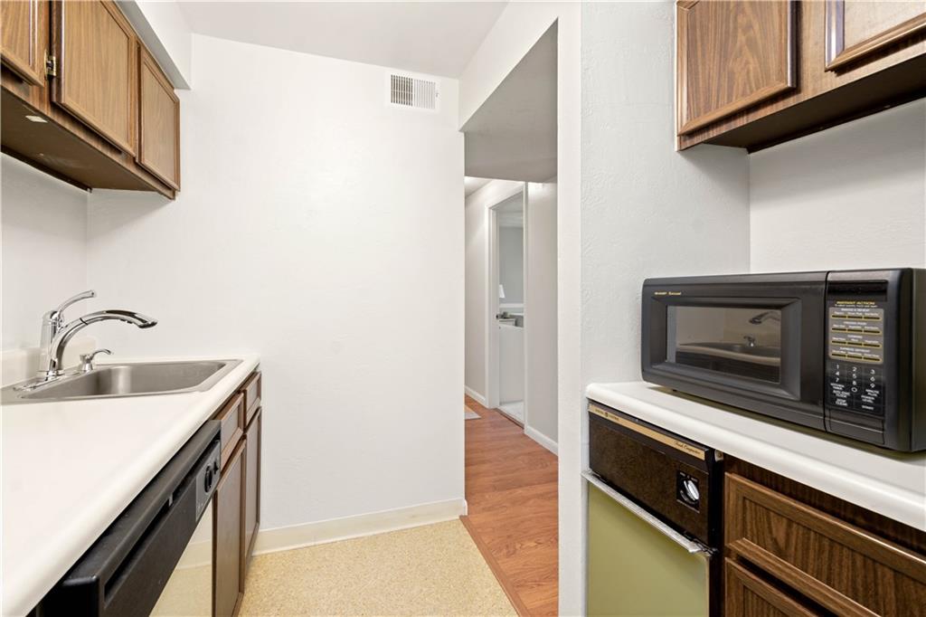 329 Ridge Point Circle, Unit 32B Bridgeville, PA 15017 - Photo 14 of 25