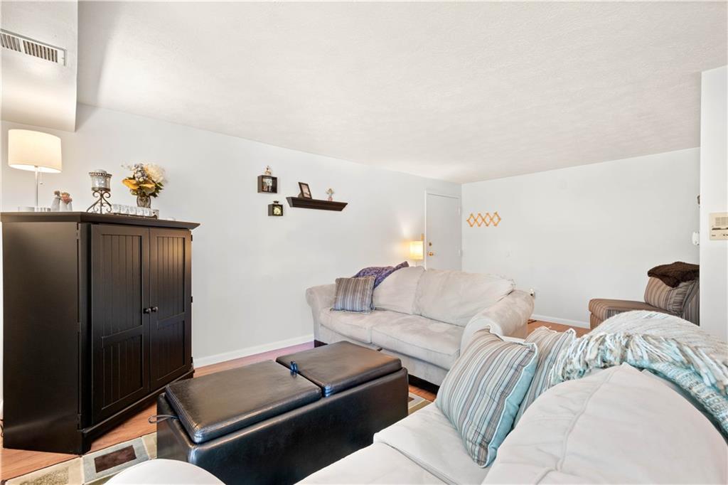 329 Ridge Point Circle, Unit 32B Bridgeville, PA 15017 - Photo 7 of 25
