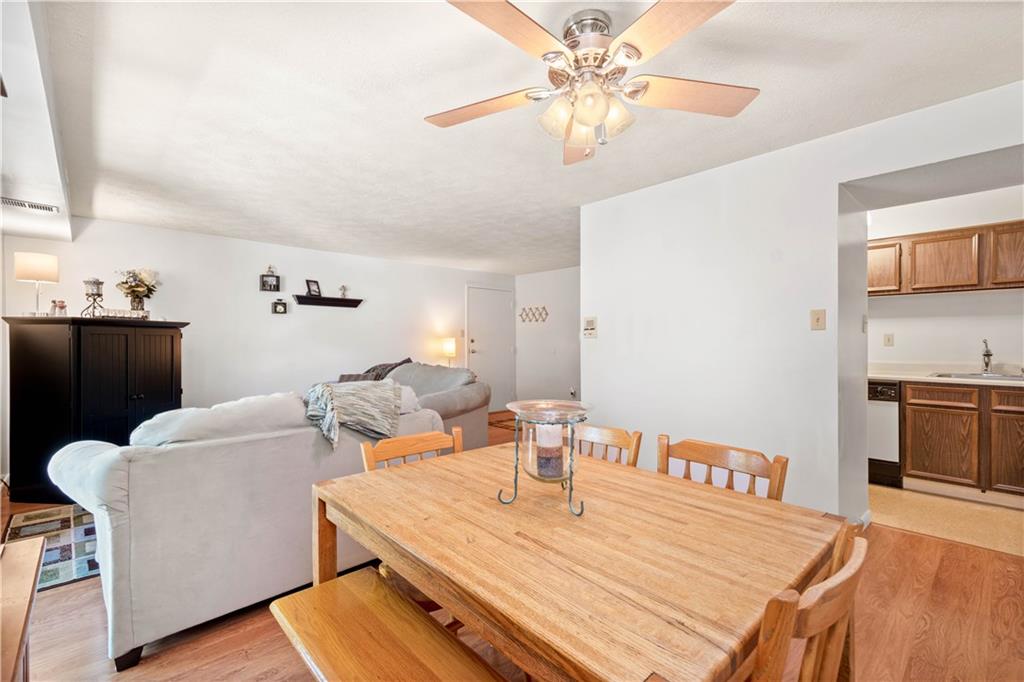 329 Ridge Point Circle, Unit 32B Bridgeville, PA 15017 - Photo 10 of 25