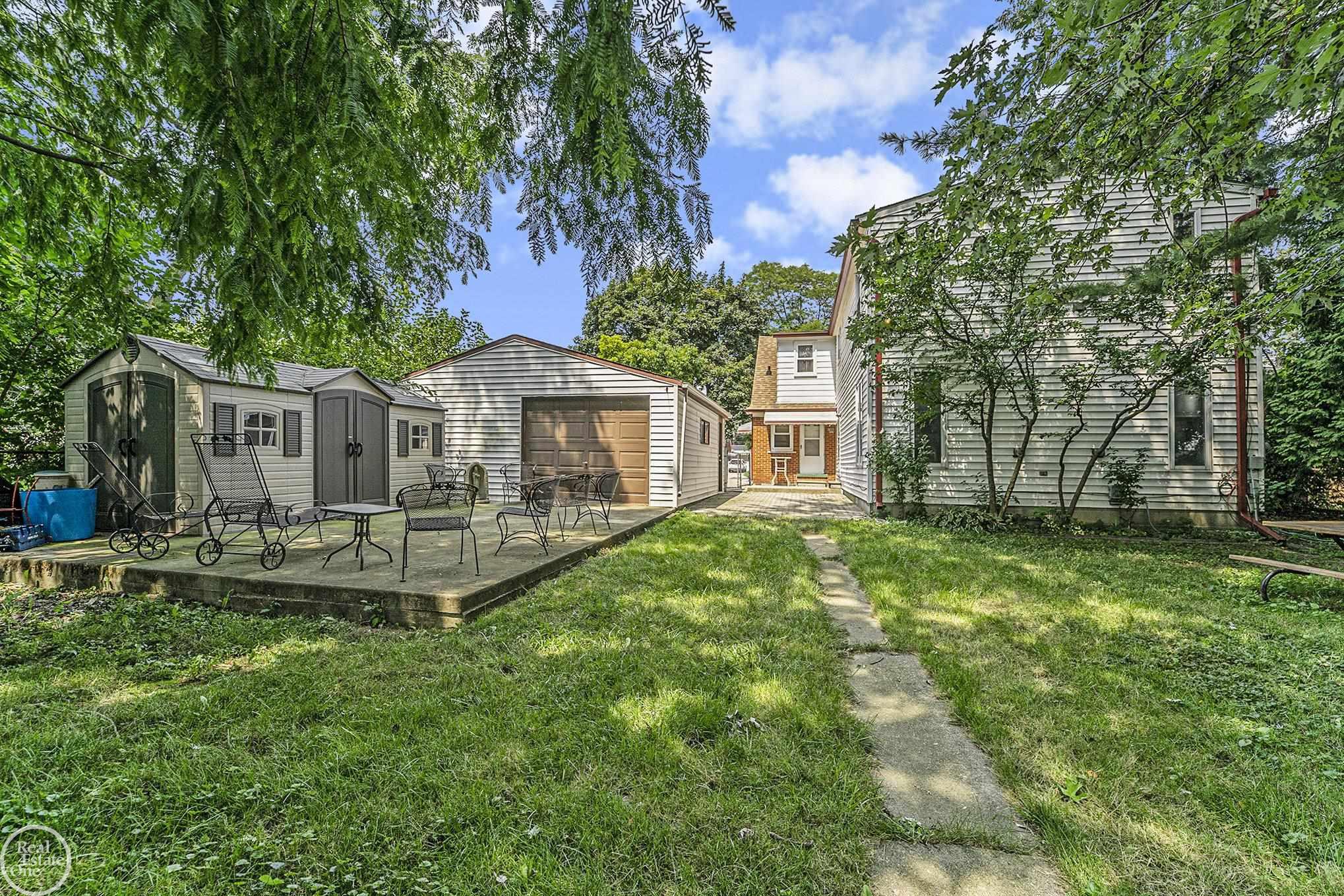 16046 Stephens Eastpointe, MI 48021 - Photo 27 of 32 Gallery Image 27