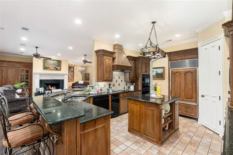 $2,595,000 | 343 East Town East Boulevard, Sunnyvale, TX 75182