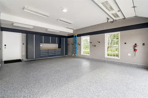 $2,595,000 | 343 East Town East Boulevard, Sunnyvale, TX 75182