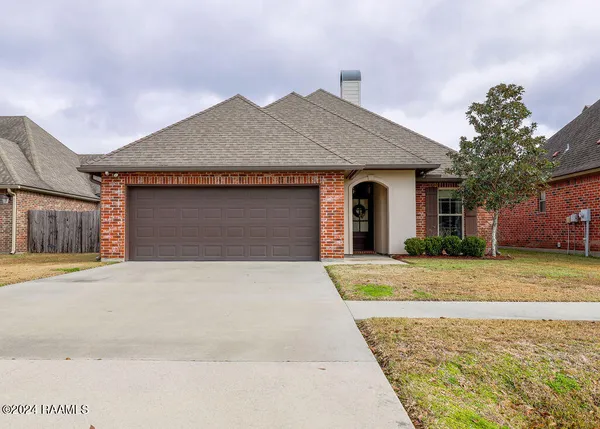 $2,000 | 228 Crenshaw Drive, Lafayette, LA 70508