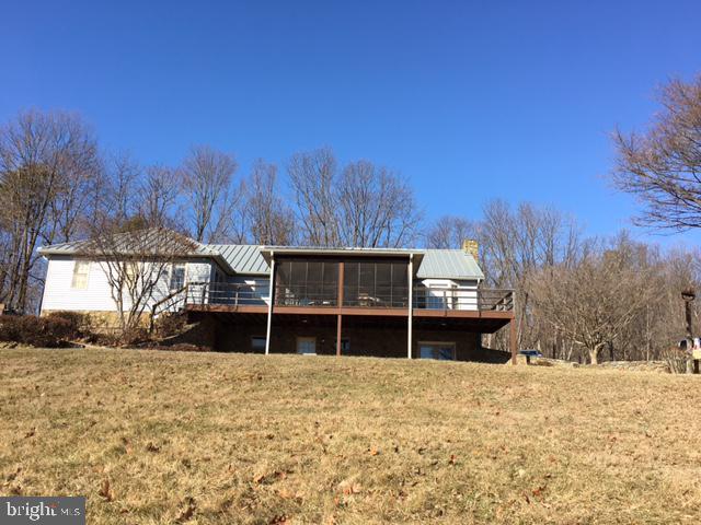 6138 Old Bust Head Road Broad Run, VA 20137 - Photo 4 of 17 Gallery Image 4