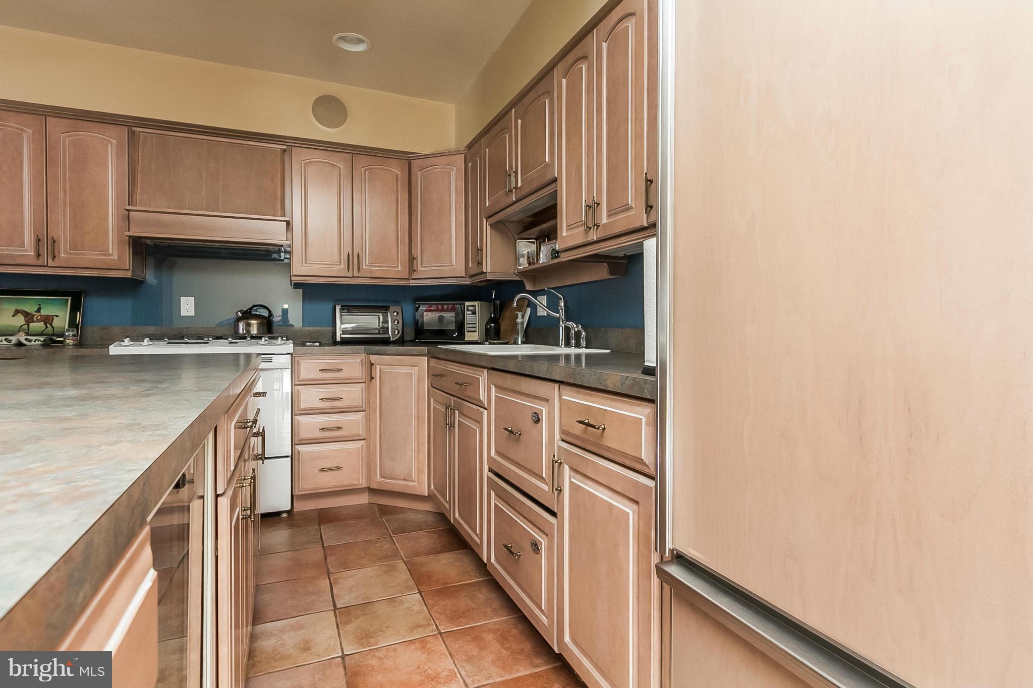 14 Cross Keys Road, Unit 14E Baltimore, MD 21210 - Photo 15 of 30 Kitchen