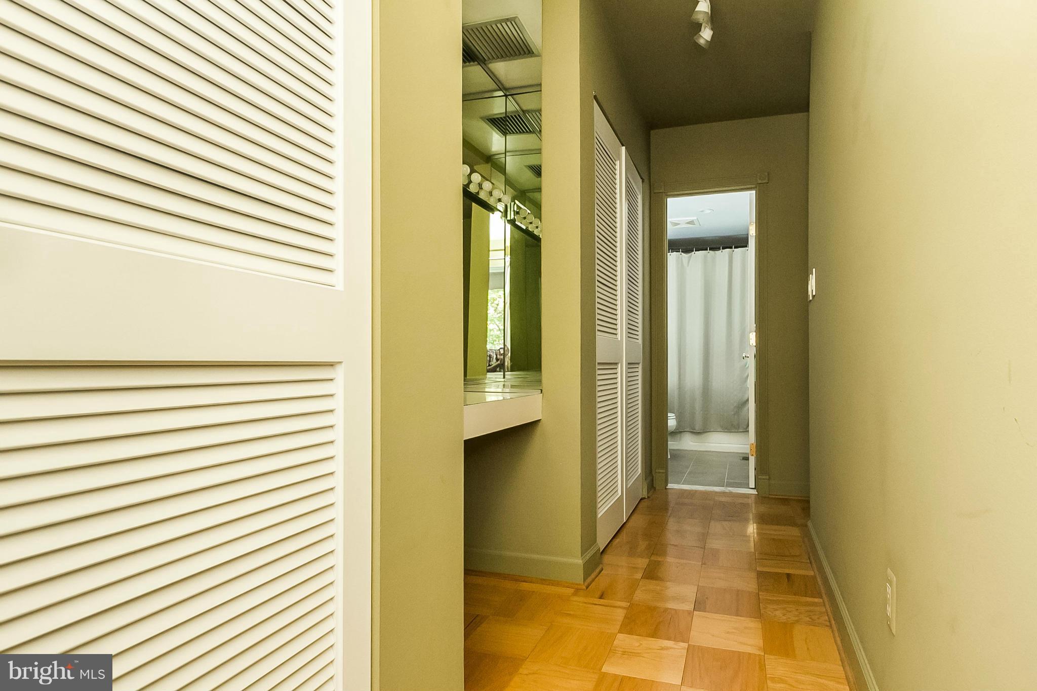14 Cross Keys Road, Unit 14E Baltimore, MD 21210 - Photo 23 of 30 Bath (Master)