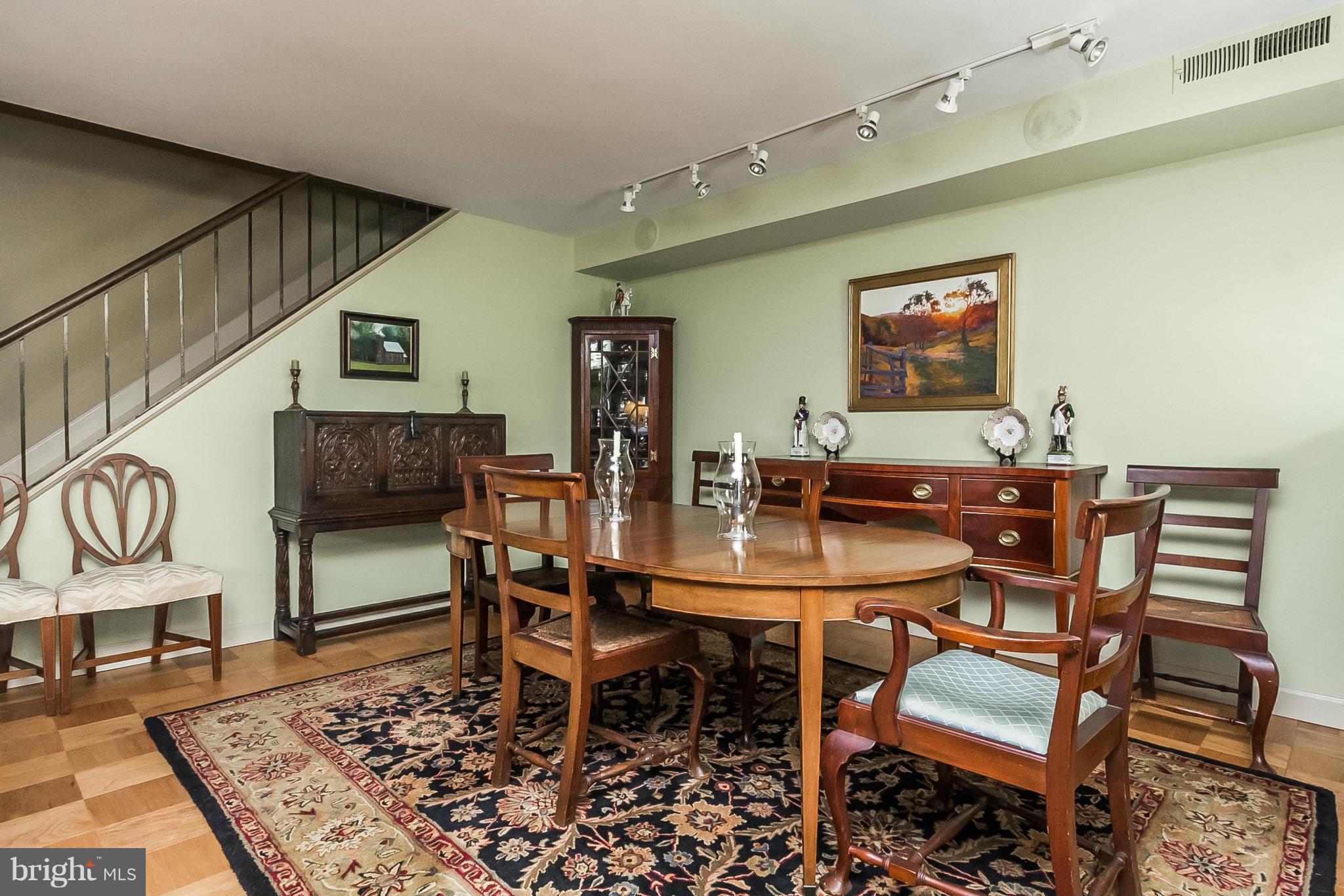 14 Cross Keys Road, Unit 14E Baltimore, MD 21210 - Photo 5 of 30 Dining Room